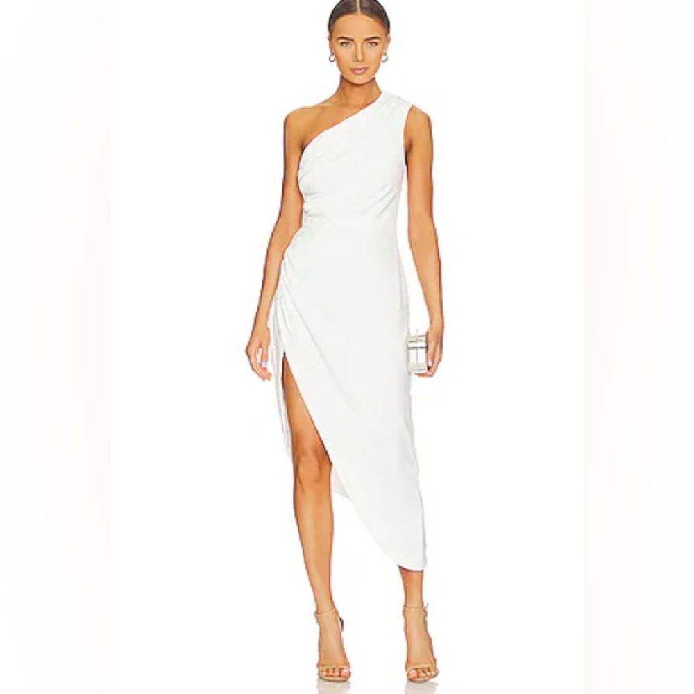 Elliatt White One-Shoulder Dress